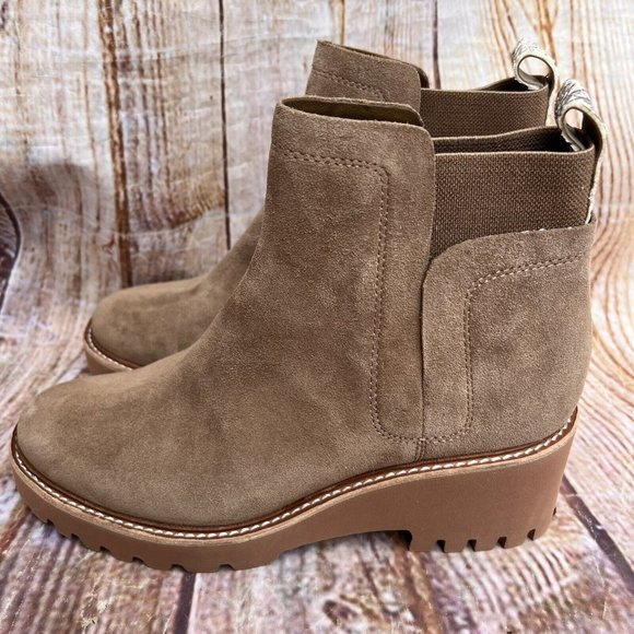 Dolce Vita Lug Sole Chelsea Boot Brown Size 9 Ankle Round Toe Riele - Picture 2 of 9